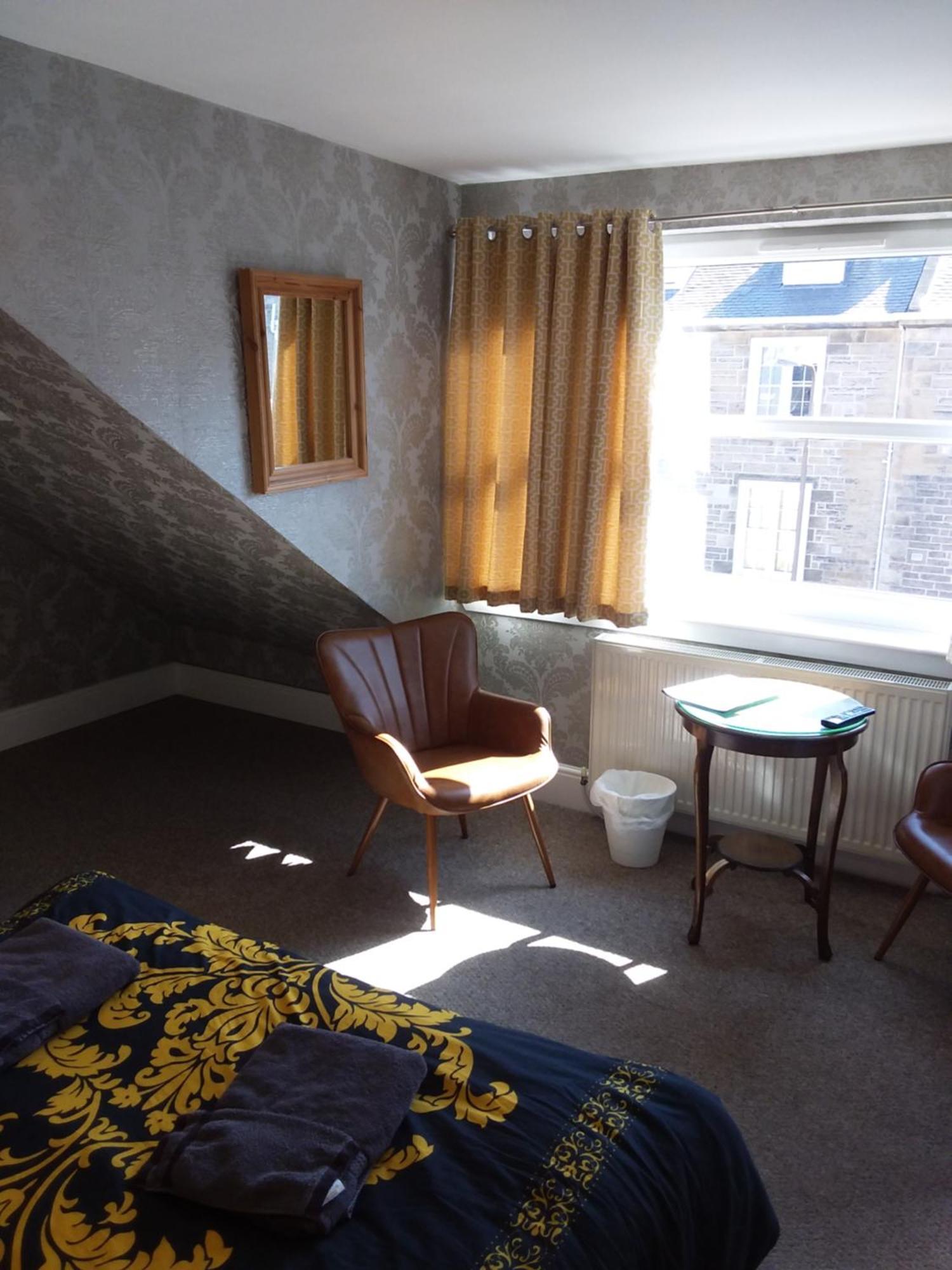 Ivy- Braveheart Guest House Edinburgh Exterior photo