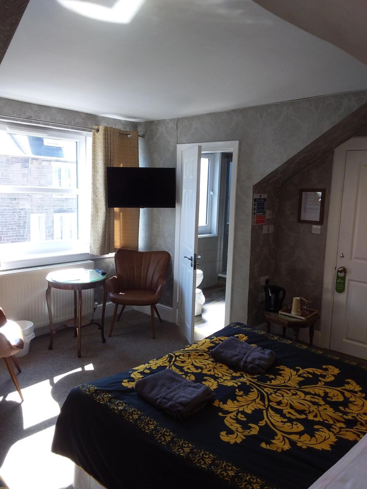 Ivy- Braveheart Guest House Edinburgh Exterior photo
